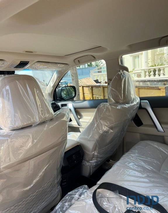 2022' Toyota Land Cruiser טויוטה לנד קרוזר photo #1