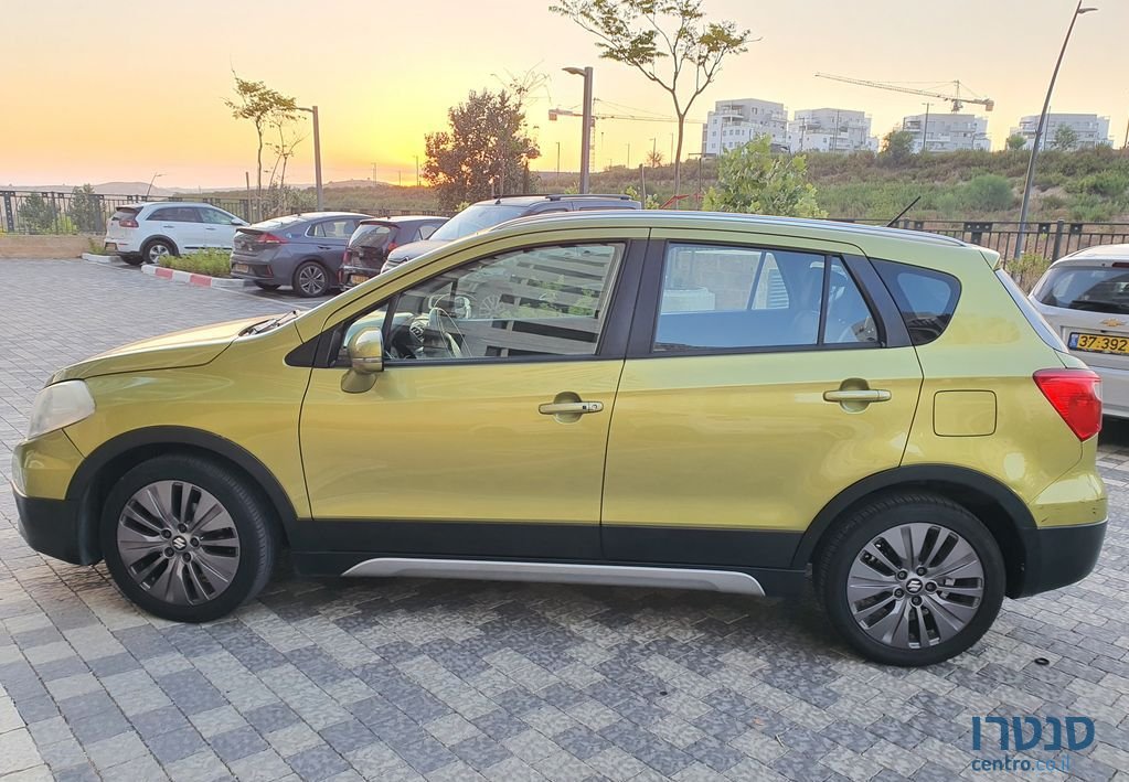 2015' Suzuki SX4 סוזוקי קרוסאובר photo #4