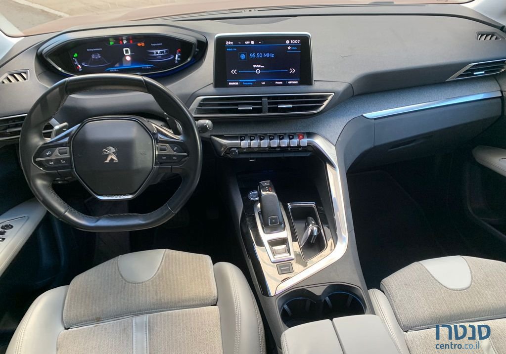 2017' Peugeot 3008 פיג'ו photo #2
