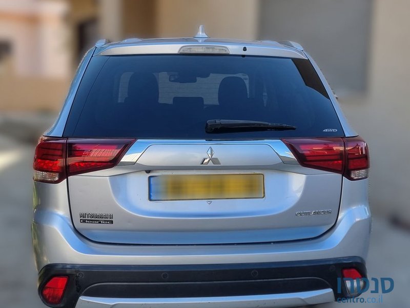 2017' Mitsubishi Outlander מיצובישי אאוטלנדר photo #3