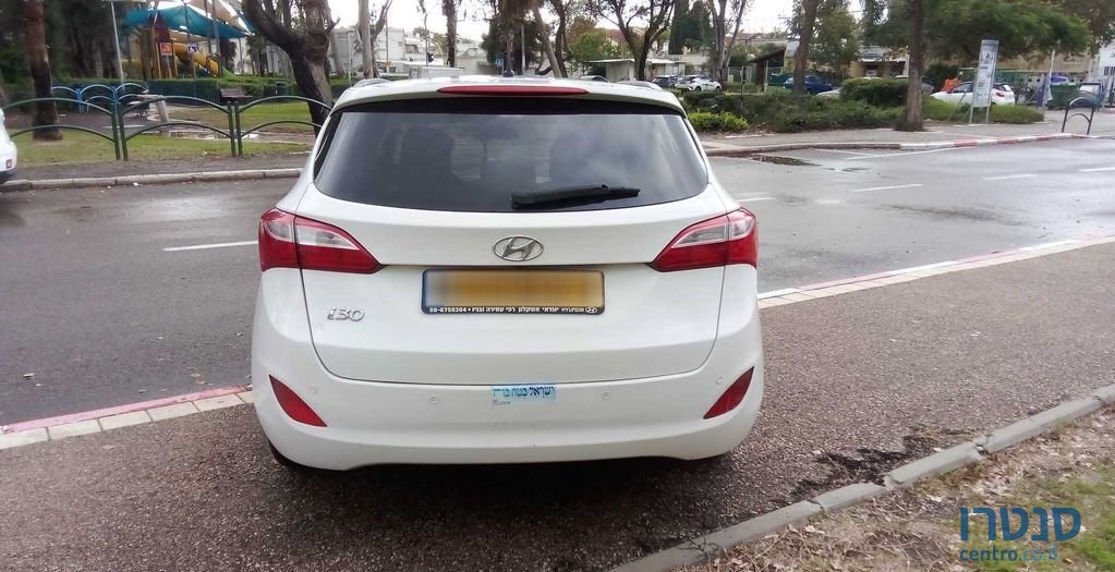 2013' Hyundai i30 יונדאי photo #3