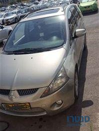 2008' Mitsubishi Grandis מיצובישי גרנדיס photo #1