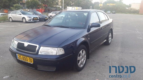 2002' Skoda Octavia photo #1