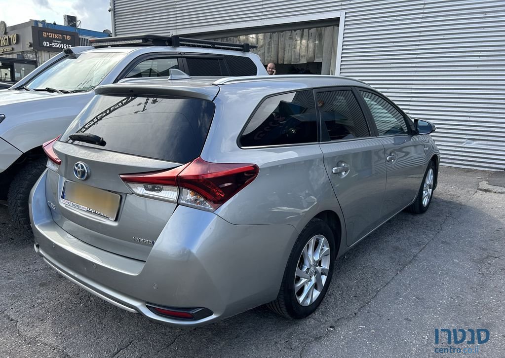 2017' Toyota Auris טויוטה אוריס photo #4