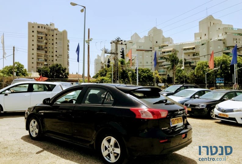 2013' Mitsubishi Lancer X Sportback photo #2