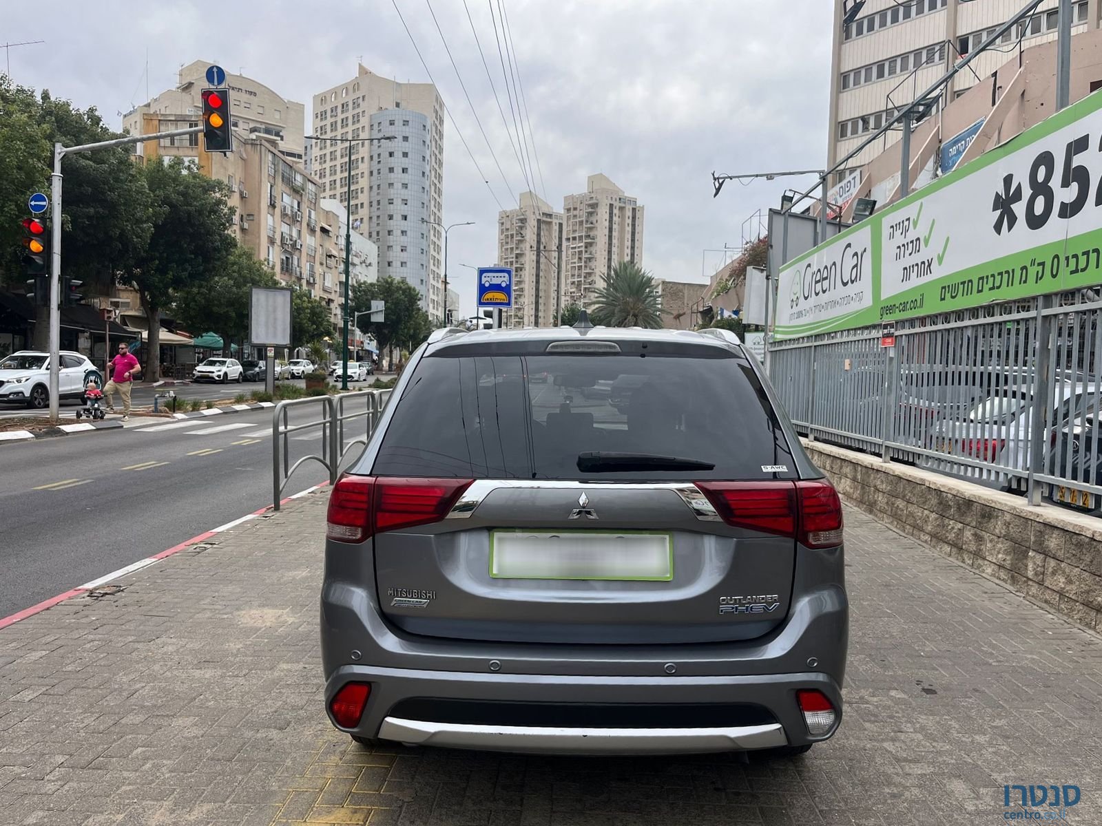 2017' Mitsubishi Outlander photo #6