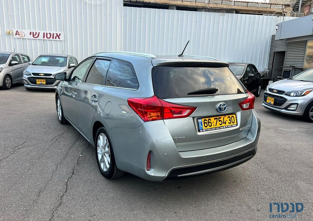2014' Toyota Auris טויוטה אוריס photo #4