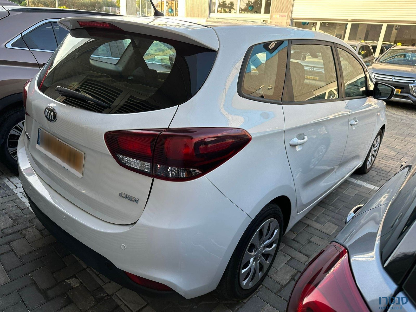 2018' Kia Carens photo #3