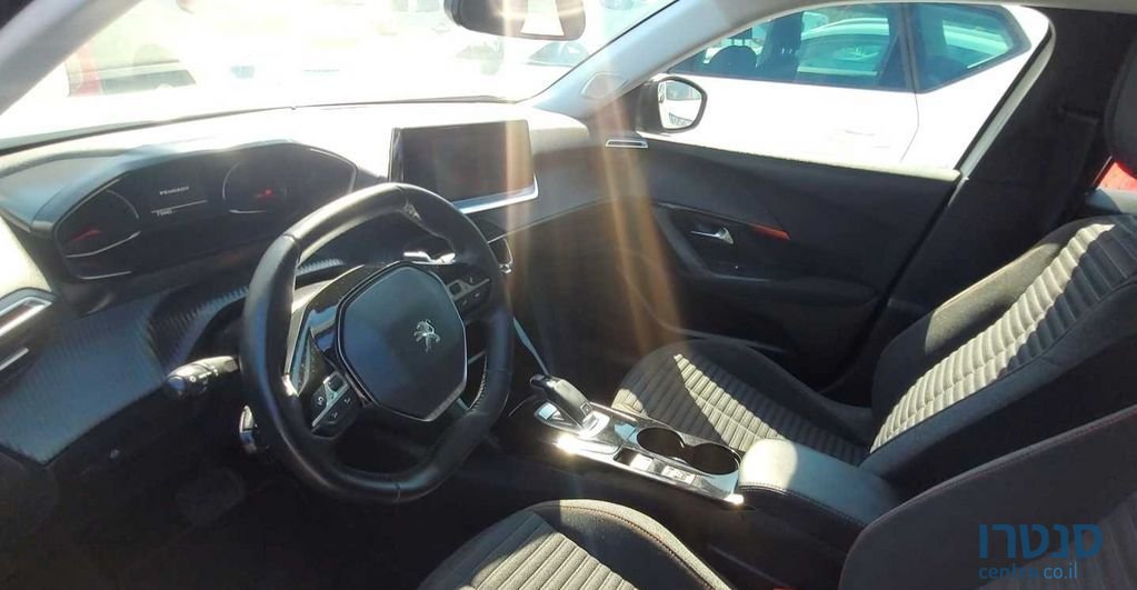 2022' Peugeot 2008 פיג'ו photo #2