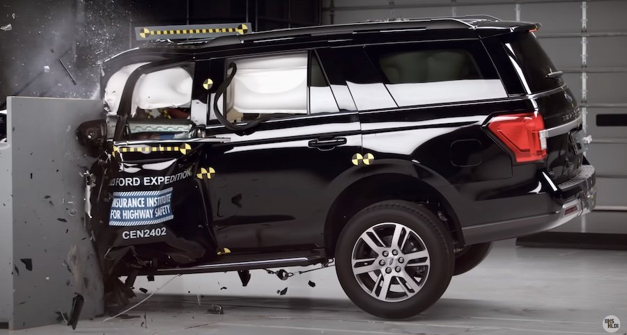 Some Gigantic SUVs Aren't as Safe as You Think, Says IIHS Crash Tests