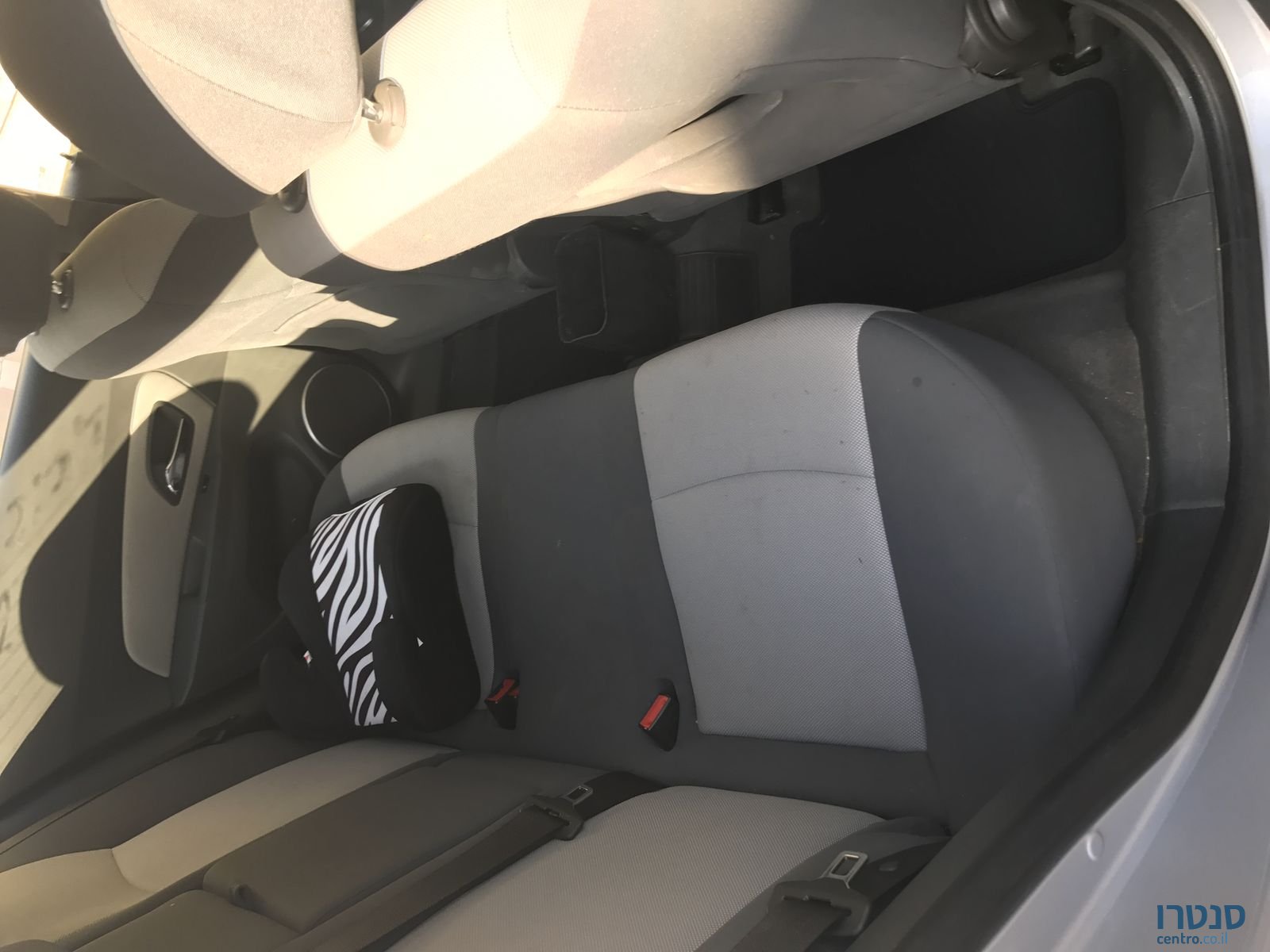 2010' Chevrolet Cruze LS + photo #5