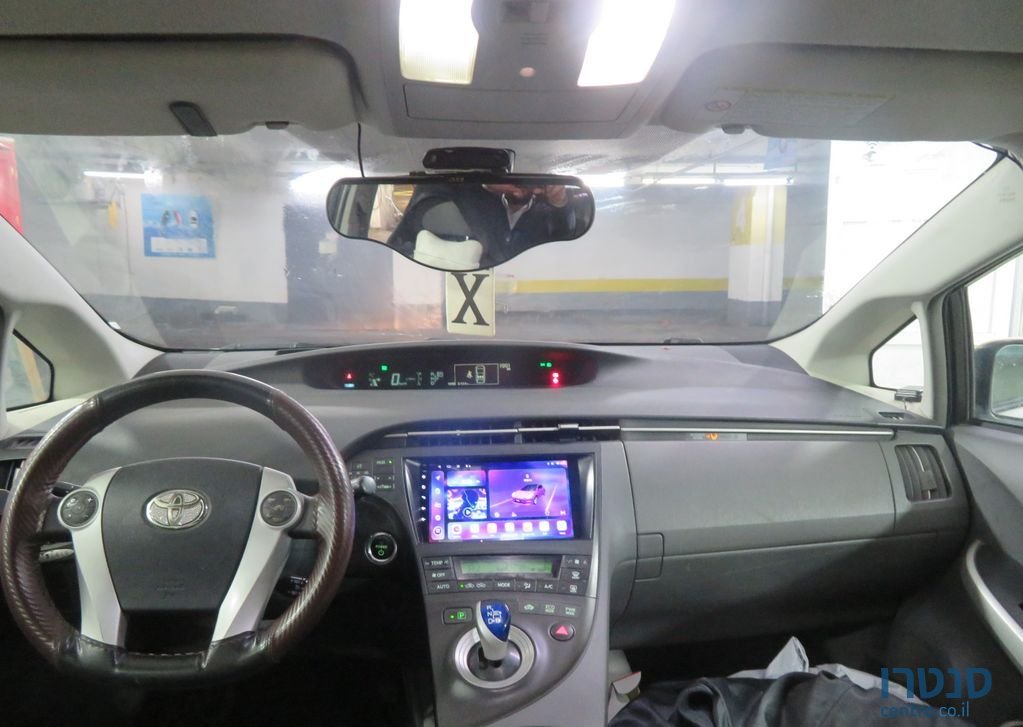 2011' Toyota Prius טויוטה פריוס photo #1