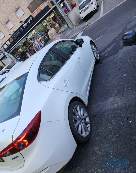 2018' Mazda 3 מאזדה photo #5