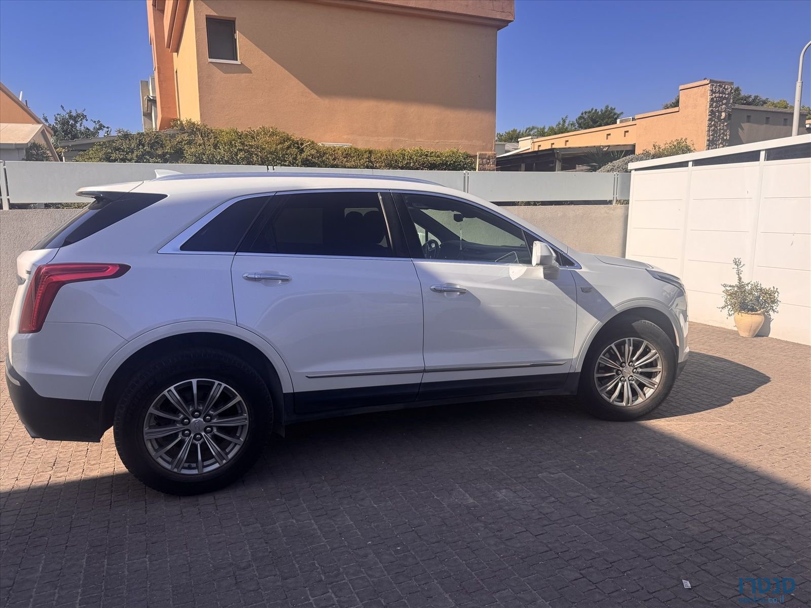 2018' Cadillac XT5 קאדילק photo #4