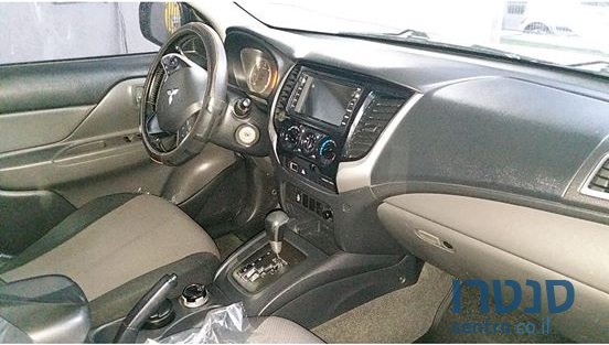 2016' Mitsubishi L 200 photo #3