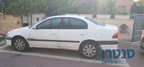 2000' Toyota Avensis טויוטה אונסיס photo #1