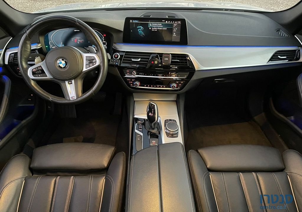 2020' BMW 5 Series ב.מ.וו סדרה 5 photo #4
