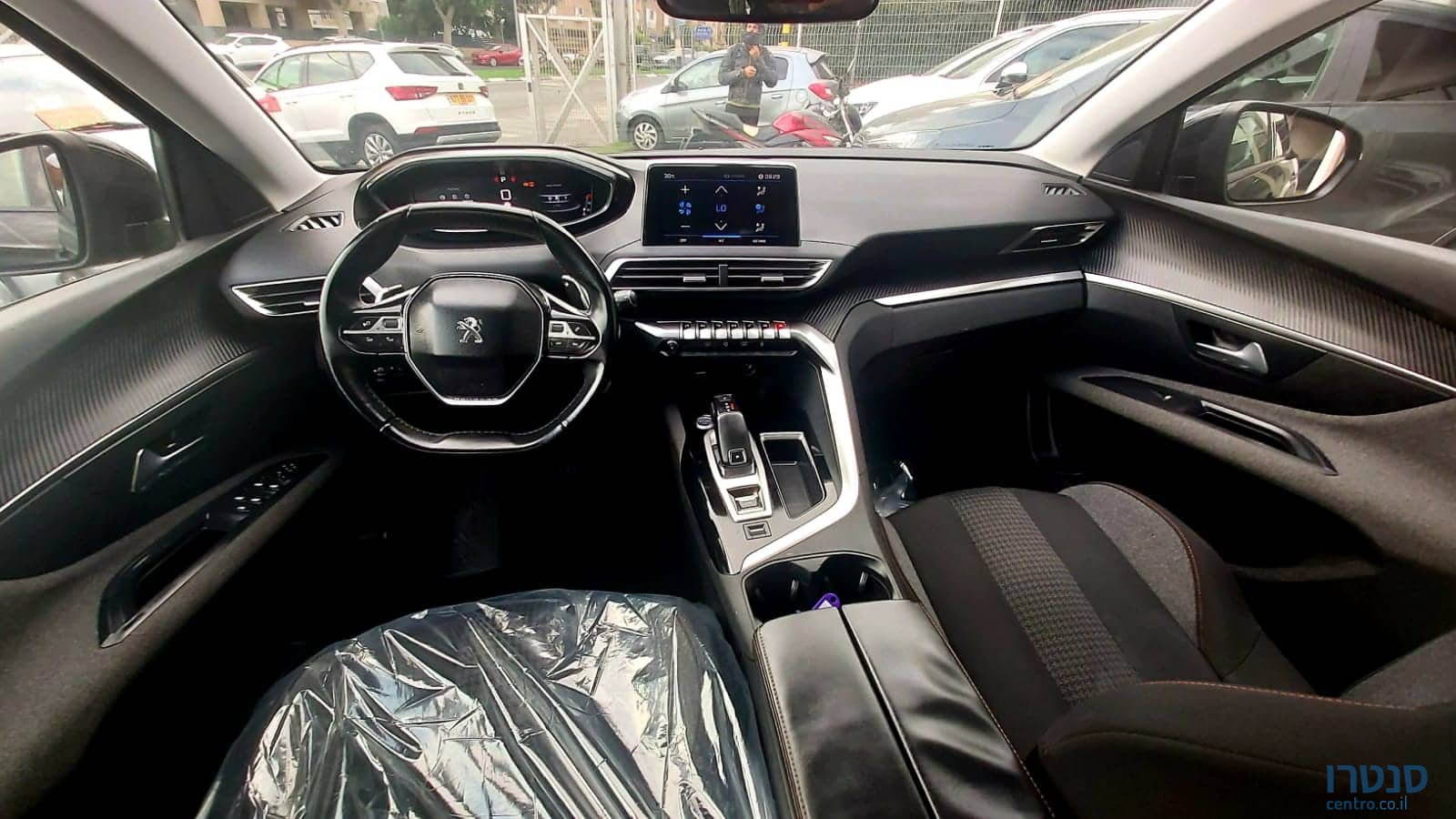 2017' Peugeot 3008 photo #6