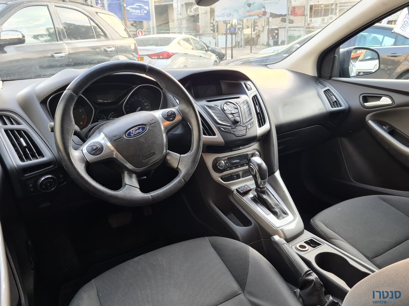 2013' Ford Focus photo #3