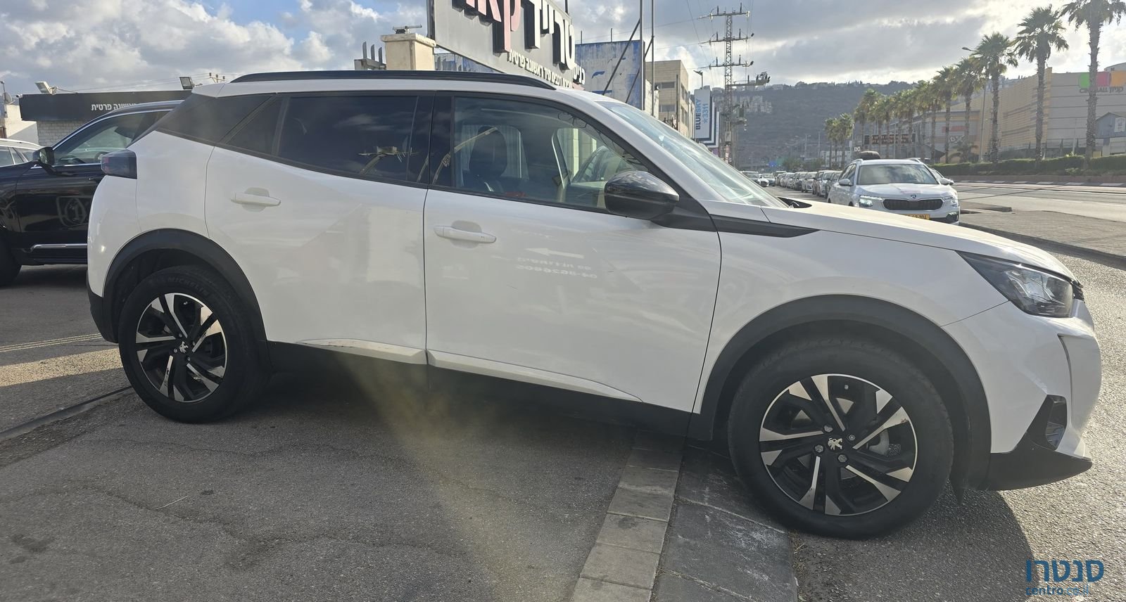 2022' Peugeot 2008 פיג'ו photo #2