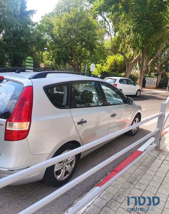 2010' Hyundai I30Cw יונדאי photo #3