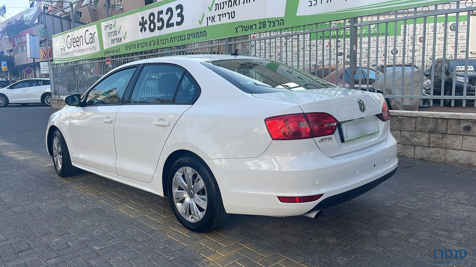 2014' Volkswagen Jetta photo #5
