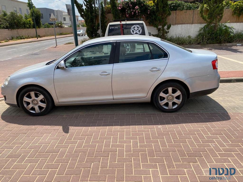 2009' Volkswagen Jetta photo #1