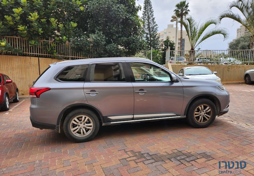 2016' Mitsubishi Outlander מיצובישי אאוטלנדר photo #4