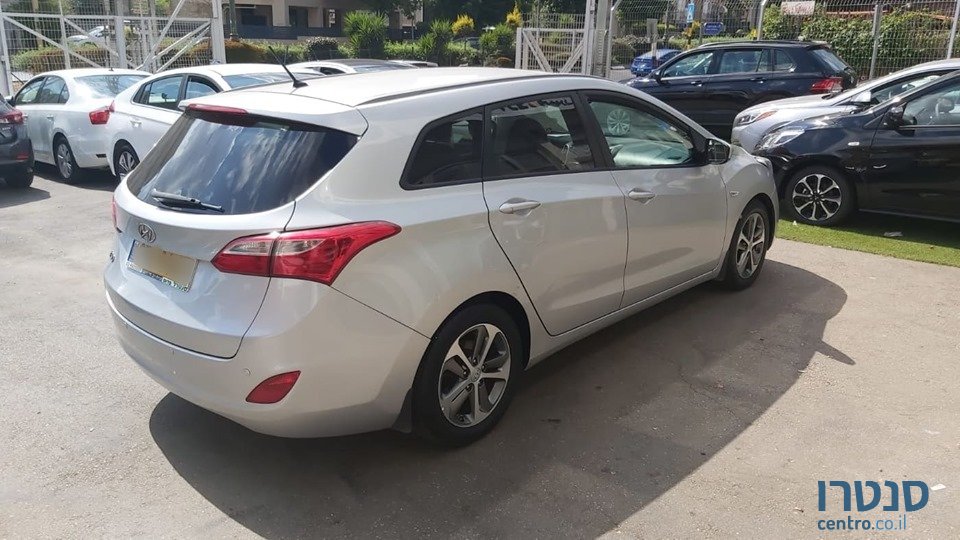 2014' Hyundai i30 photo #3