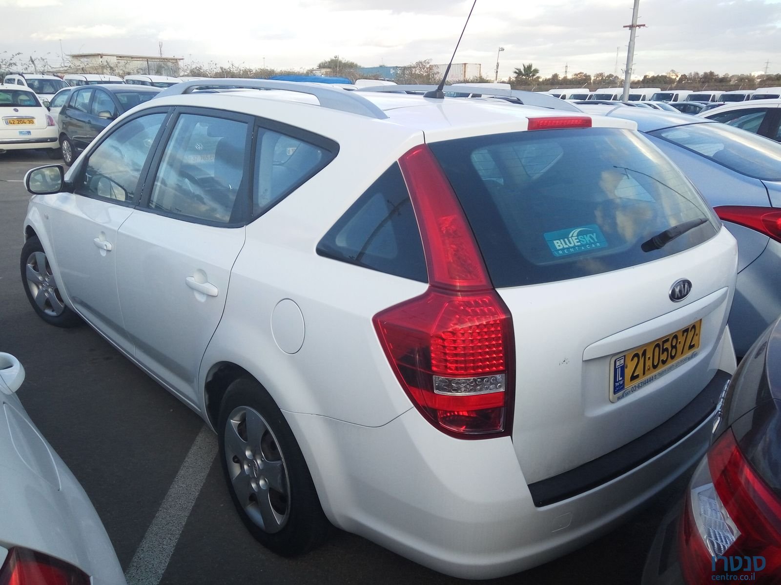 2010' Kia Ceed LX photo #3