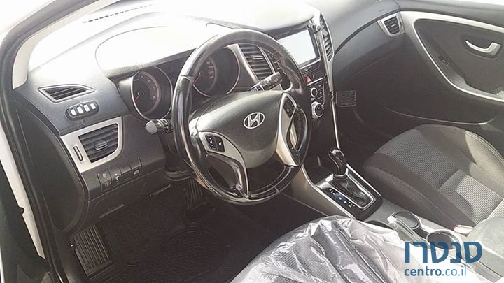 2014' Hyundai i30 photo #3