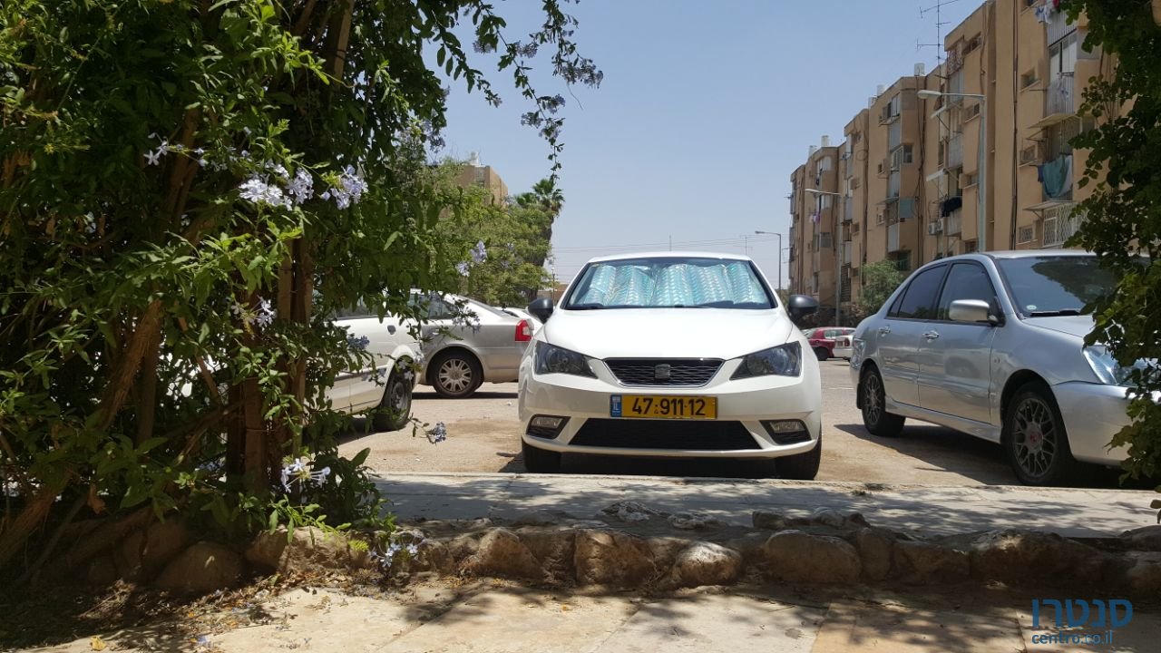 2013' SEAT Ibiza photo #5