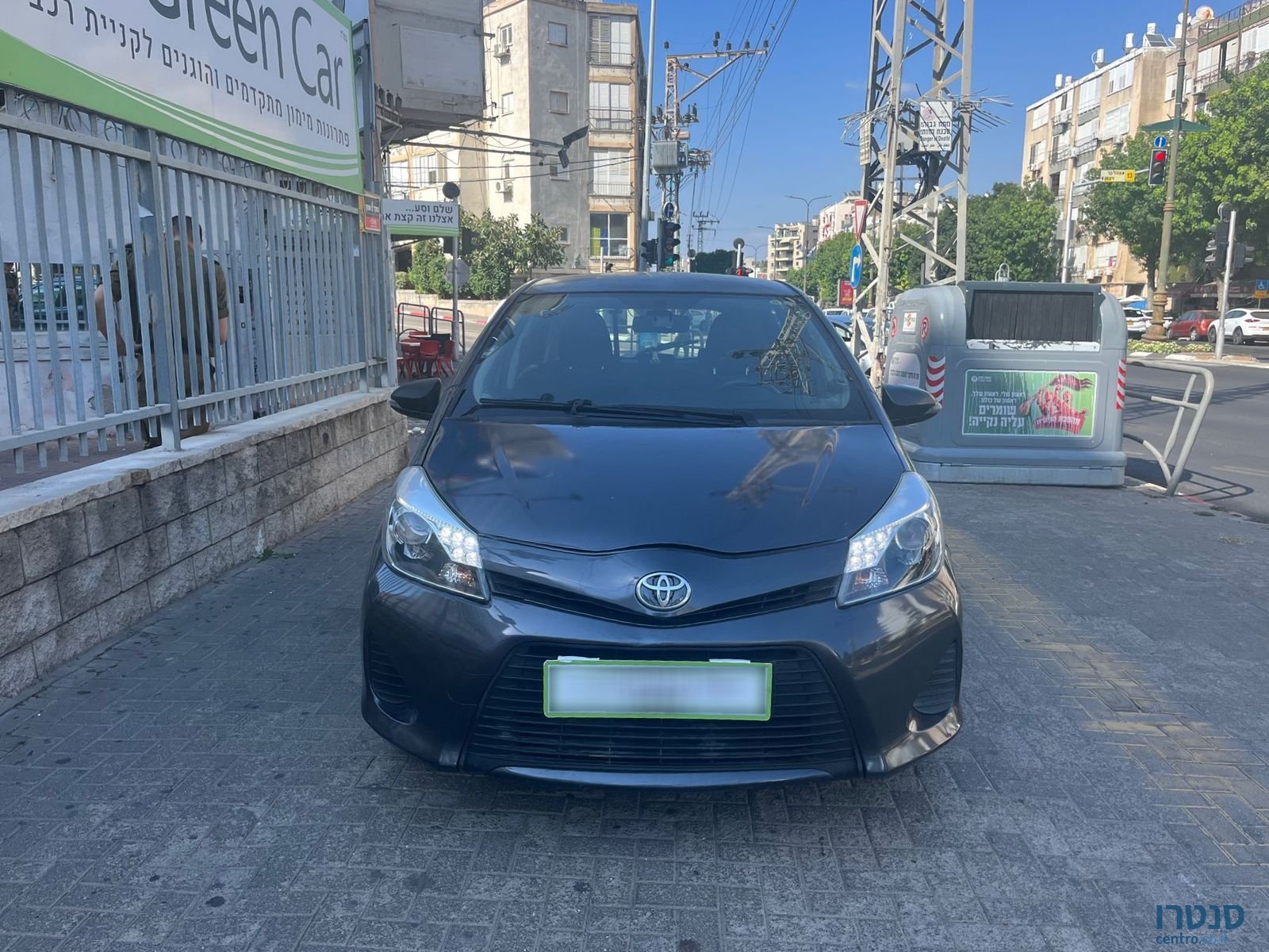 2015' Toyota Yaris photo #3