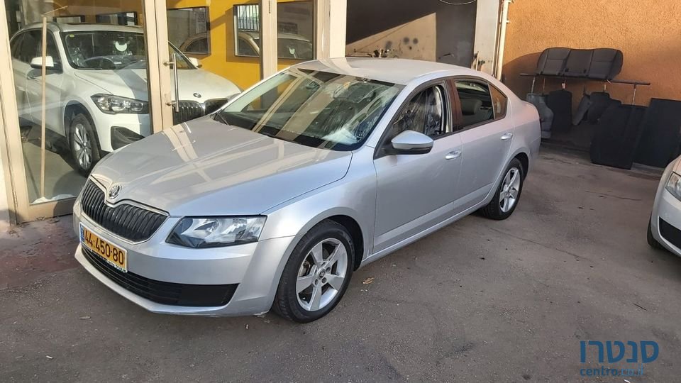 2017' Skoda Octavia photo #1