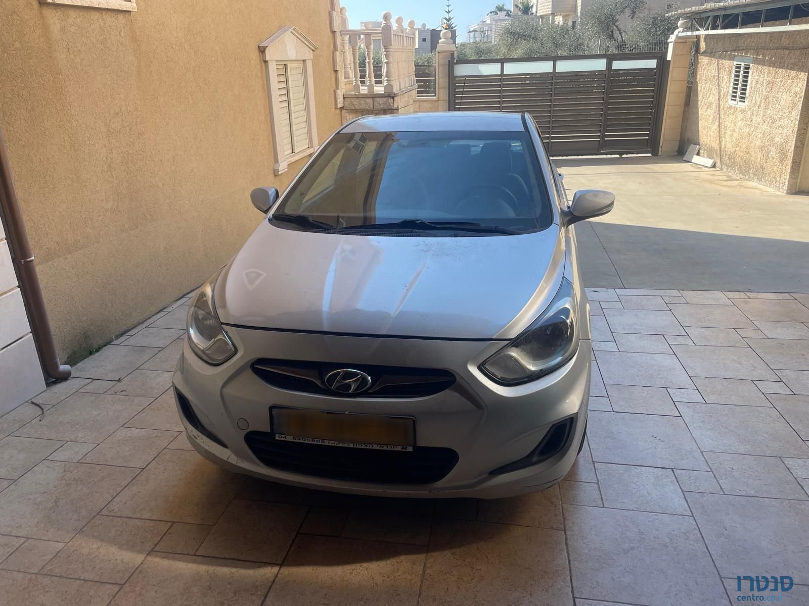 2011' Hyundai Accent יונדאי אקסנט photo #1