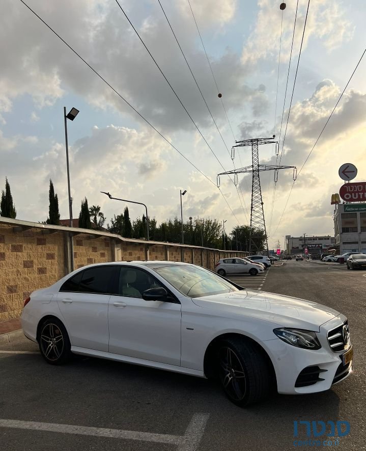2017' Mercedes-Benz E-Class מרצדס photo #3