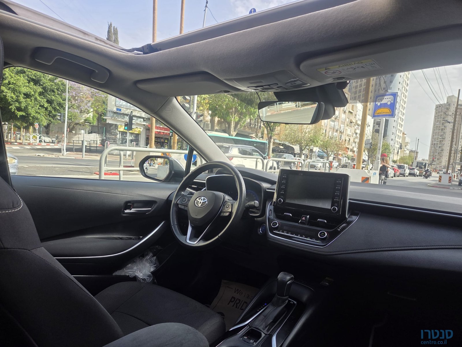 2019' Toyota Corolla photo #5