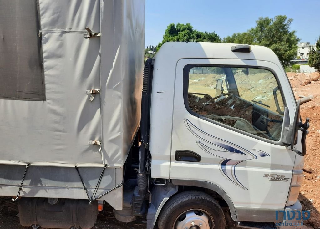2009' Mitsubishi Canter מיצובישי קאנטר photo #3