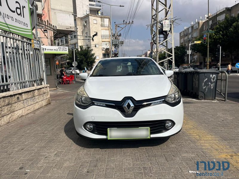 2019' Renault Clio photo #1