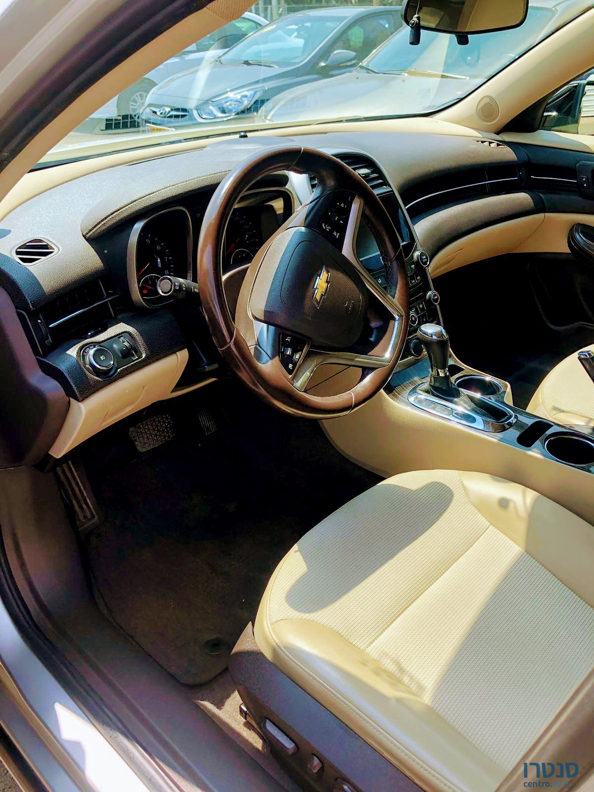 2014' Chevrolet Malibu photo #3