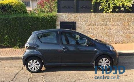 2013' Toyota Aygo טויוטה אייגו photo #1