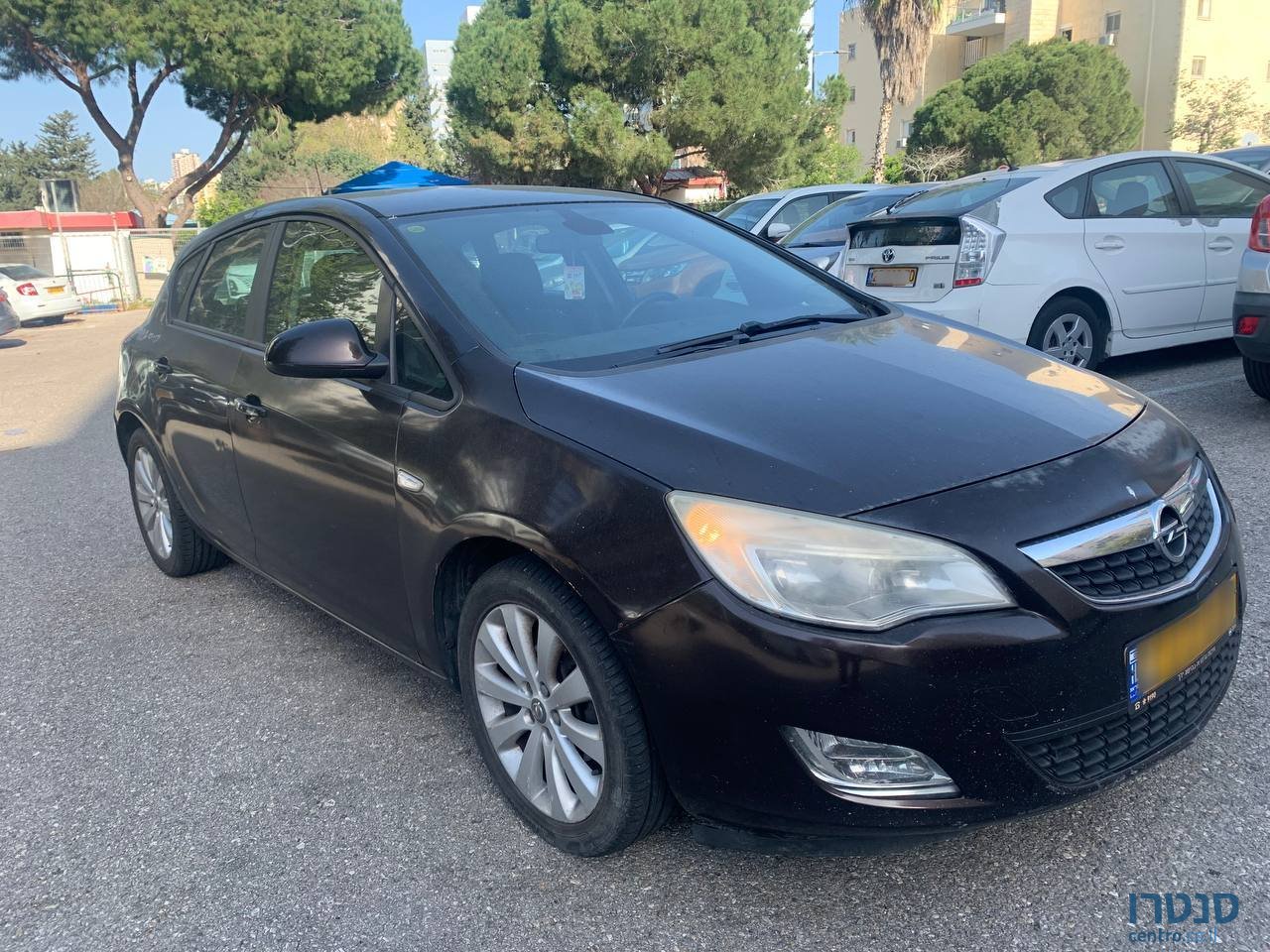 2012' Opel Astra J Turbo photo #2