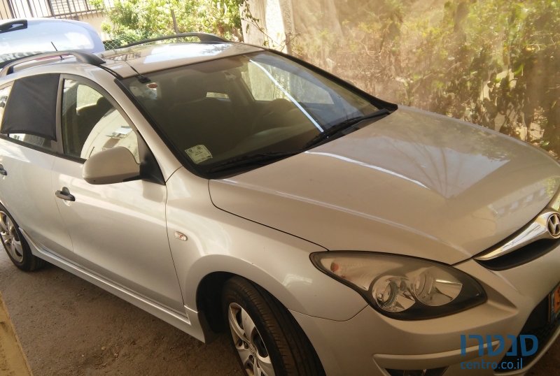 2012' Hyundai i30 photo #1