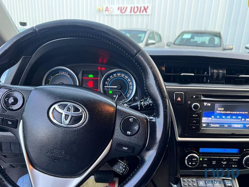 2014' Toyota Auris טויוטה אוריס photo #2