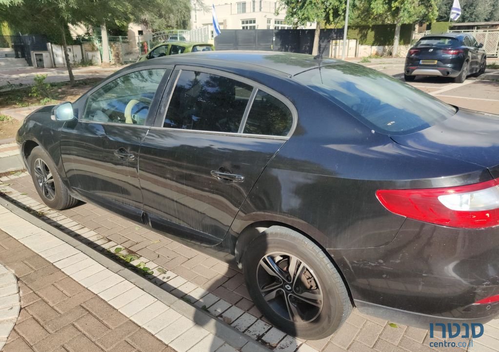 2011' Renault Fluence רנו פלואנס photo #3