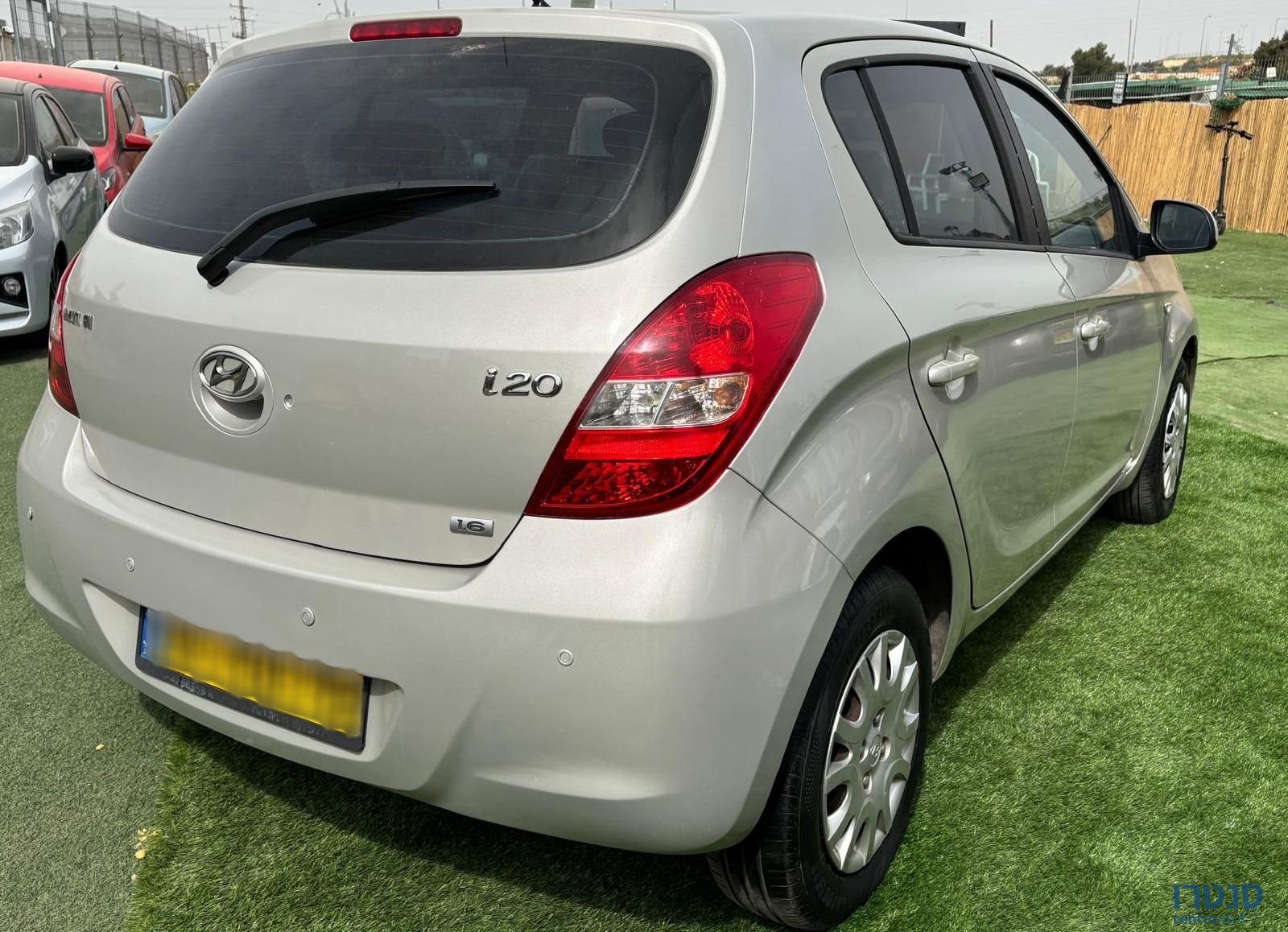 2011' Hyundai i20 יונדאי photo #4