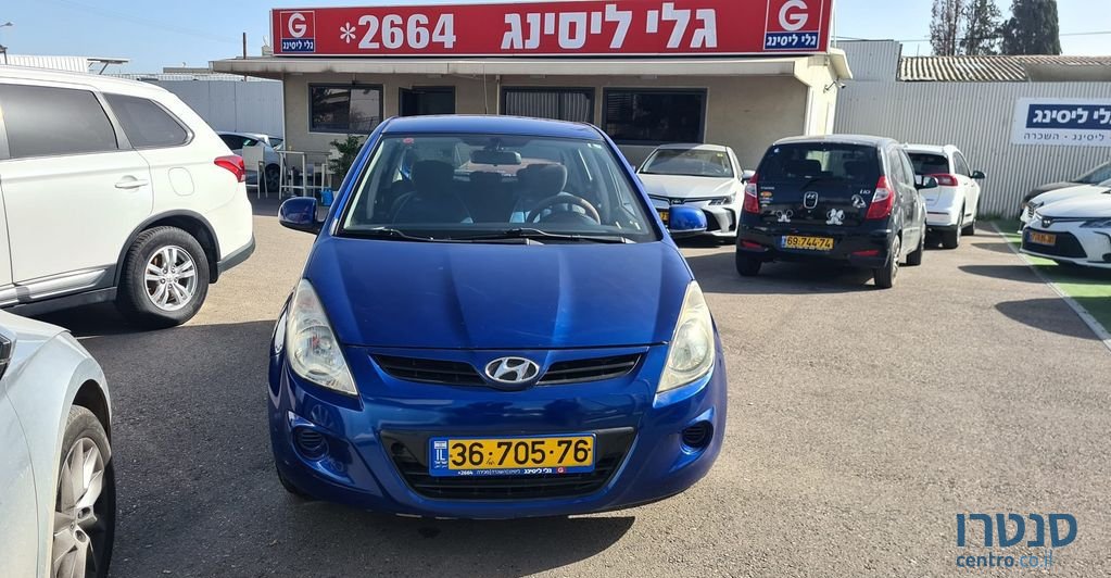 2011' Hyundai i20 יונדאי photo #1