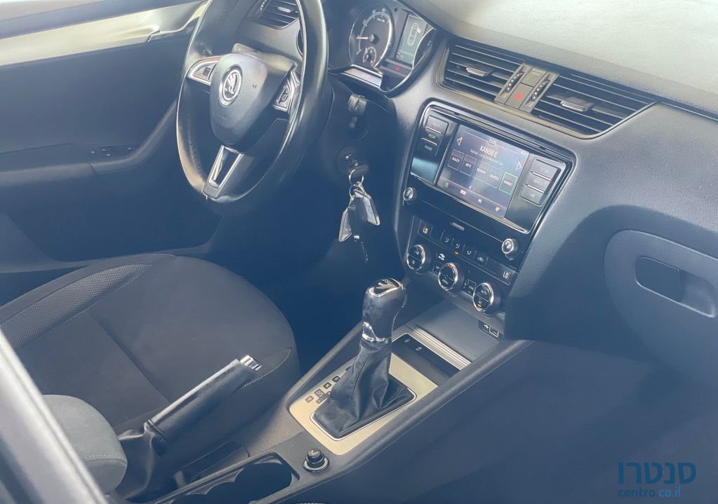 2019' Skoda Octavia סקודה אוקטביה photo #3
