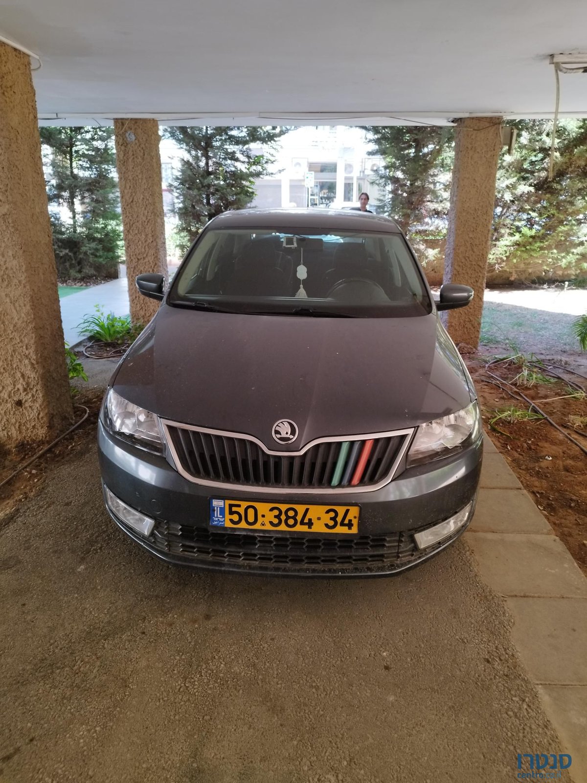 2015' Skoda Rapid סקודה ראפיד photo #2