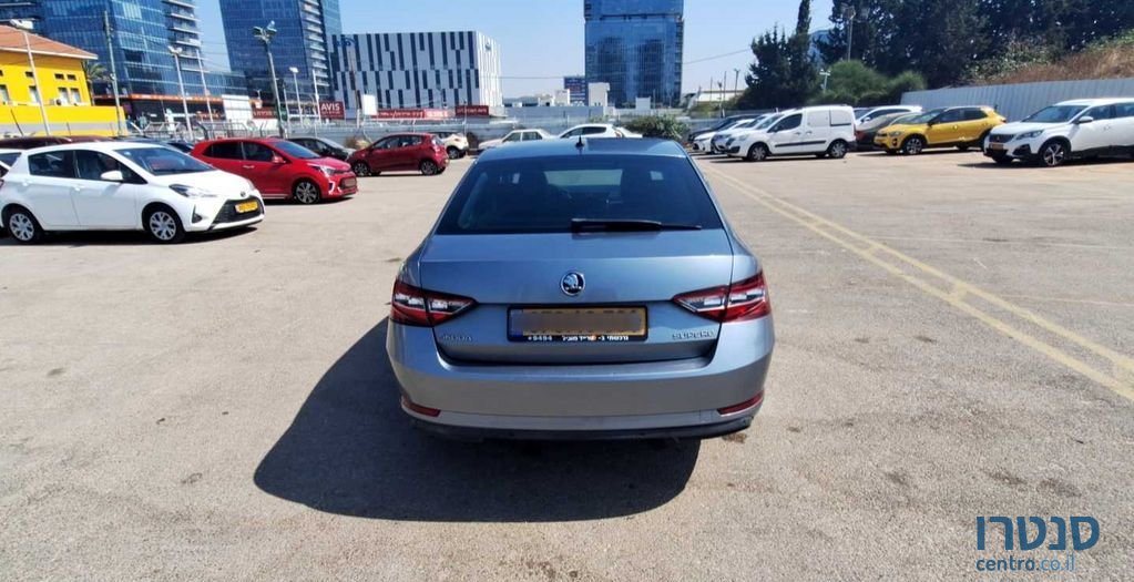 2018' Skoda Superb סקודה סופרב photo #2